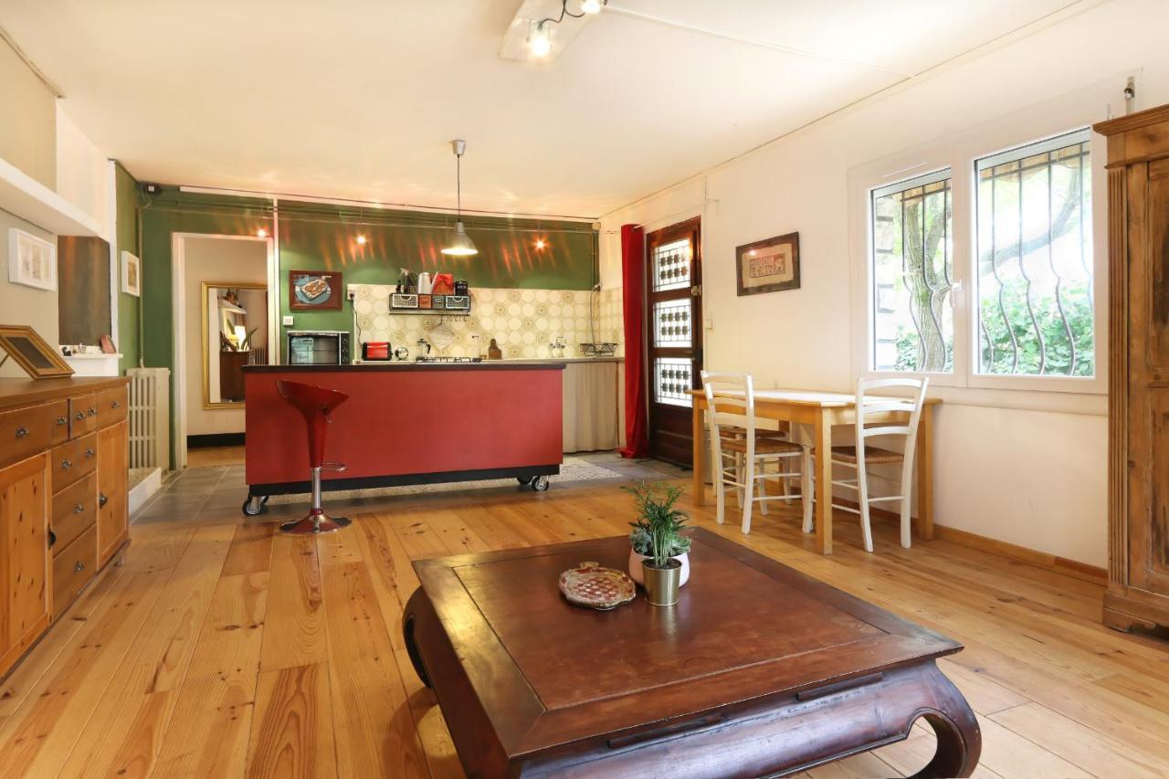 Pretty Vintage Two Roomed Flat With Terrace And Parking - Air Rental Montpellier Bagian luar foto